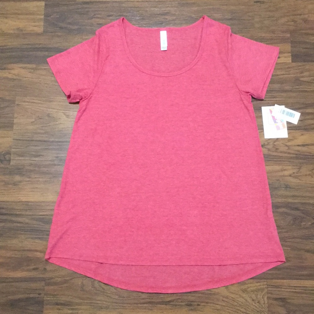 NWT Heathered Pink-Red Scoopneck Tee, size S